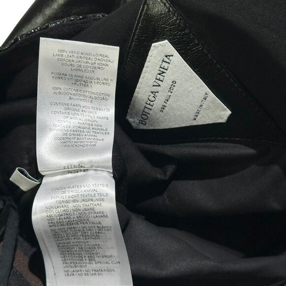 Lamb leather stretch waist shorts - Picture 4 of 7